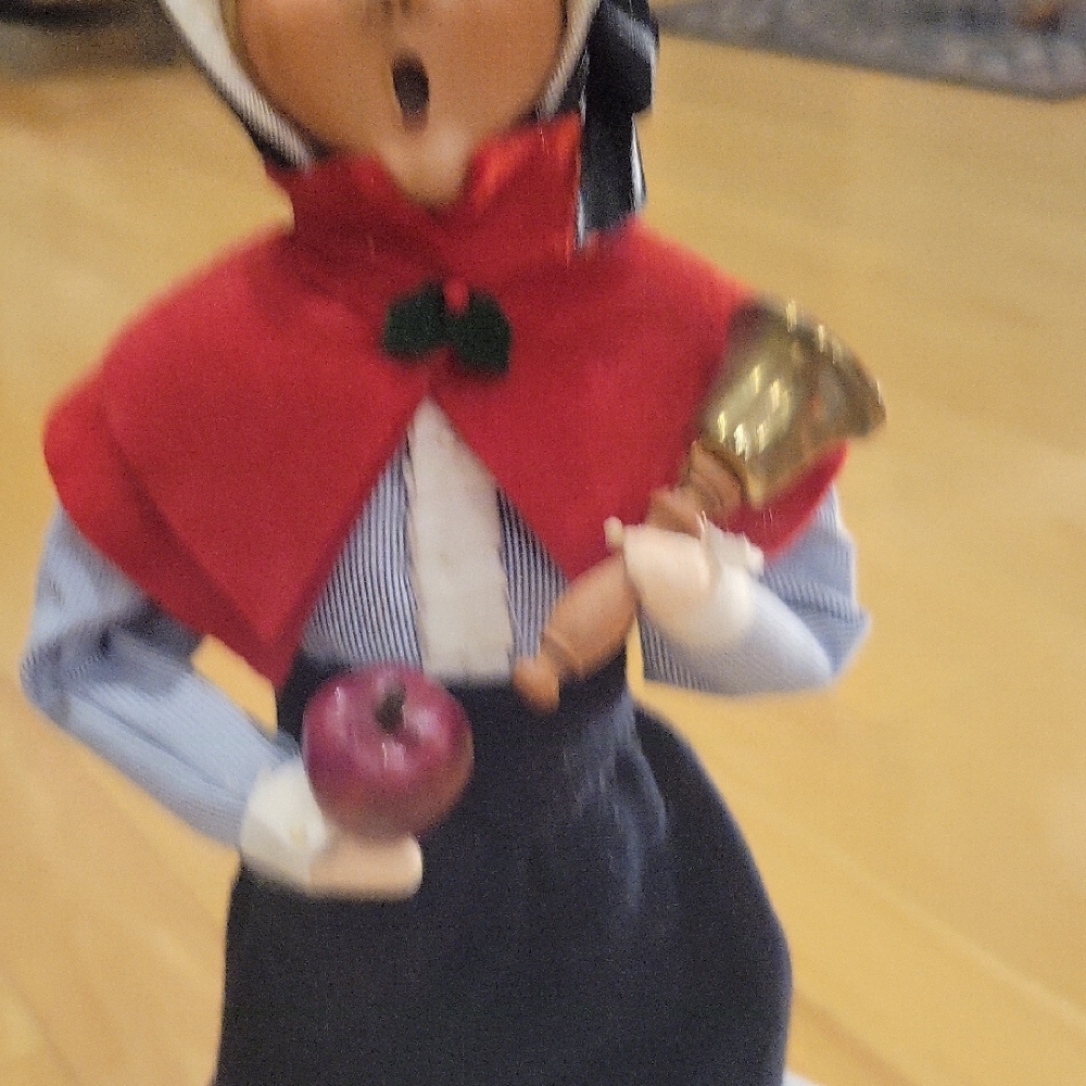 Byers Choice Vintage Carolers School Teacher - Picture 3 of 14